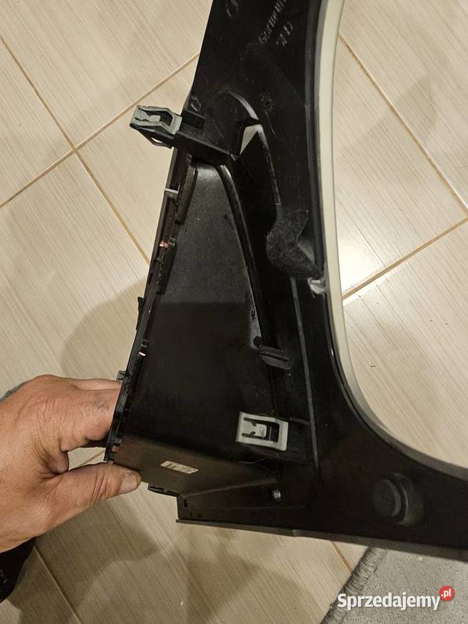 AUDI A4 B8 DEKOR RAMKA WYŚWIETLACZA 8K1857186D Osłony i zaślepki Olsztyn