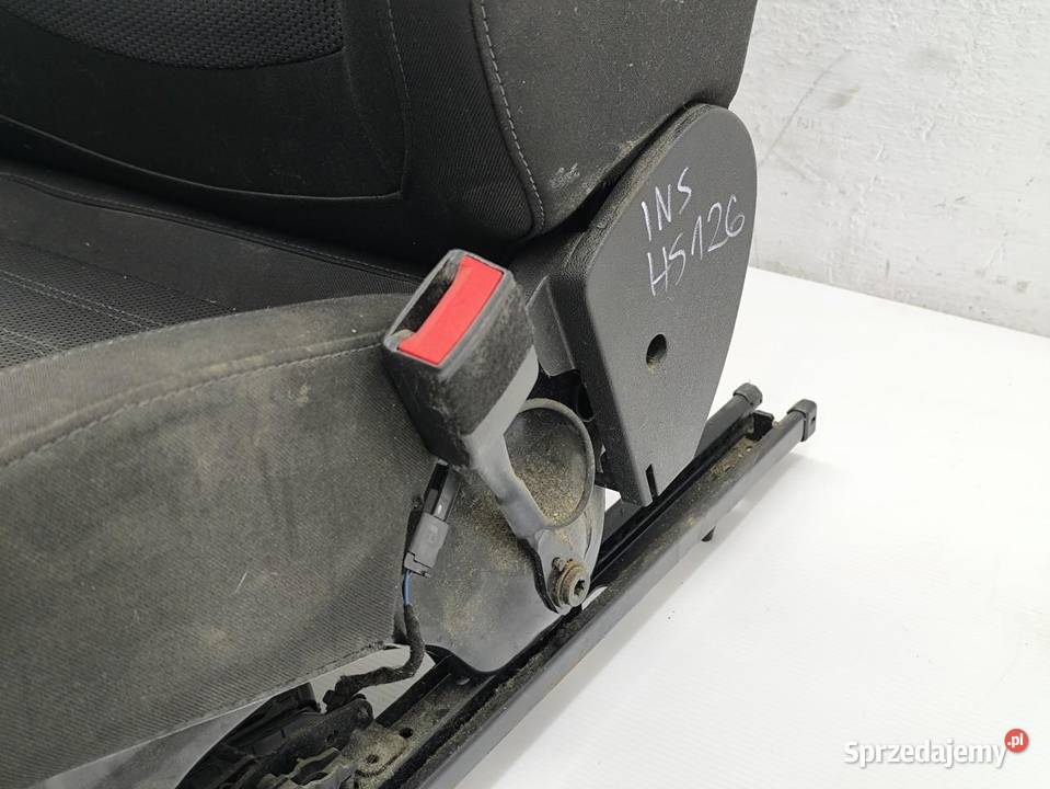 FOTEL PASAŻERA PRAWY PRZÓD OPEL INSIGNIA A KOMBI wielkopolskie
