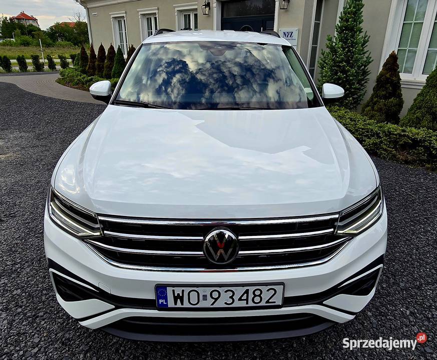 VW Tiguan 2024 20 benzyna 190 4motion 19 Warszawa