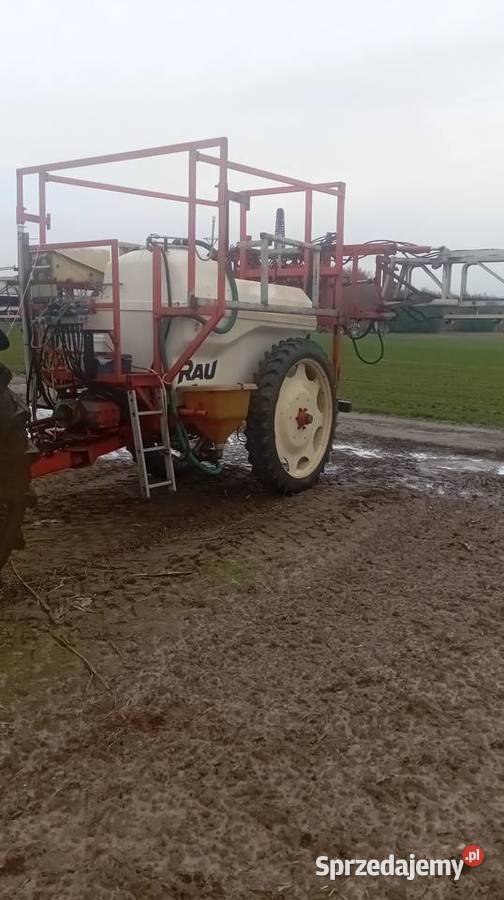 Opryskiwacz ciągany RAU 24 m 2700 litrów sprzedam