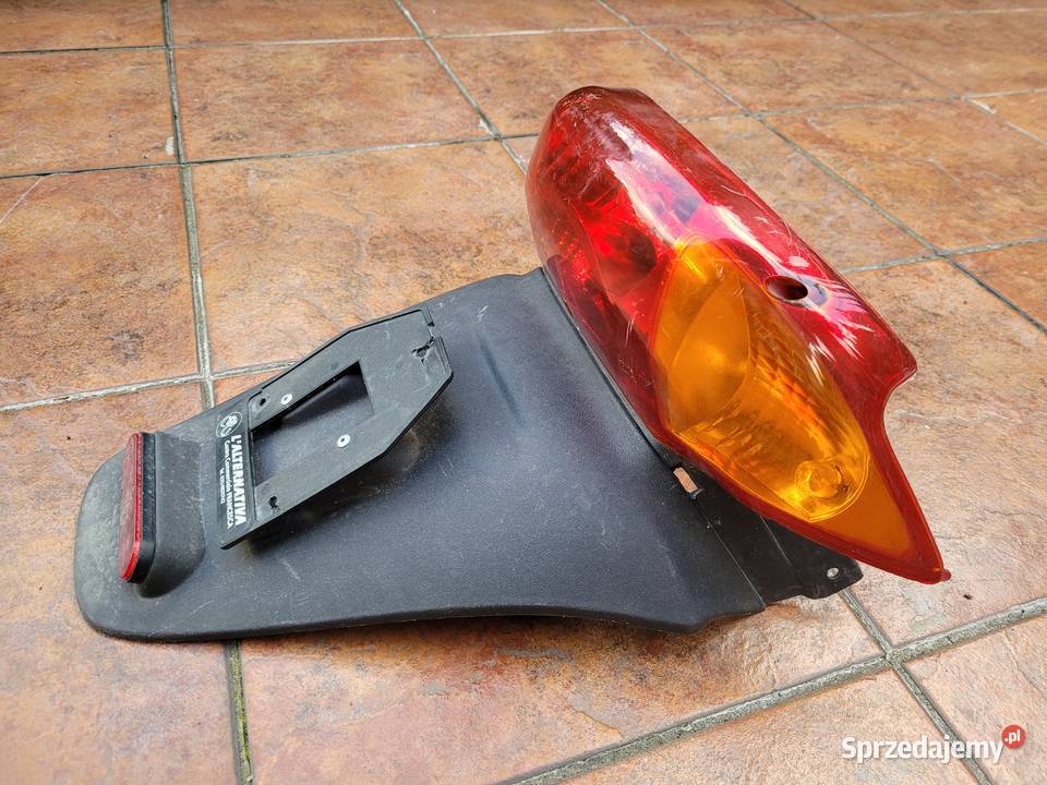DERBI ATLANTIS lampa tyl tylnia blotnik komplet