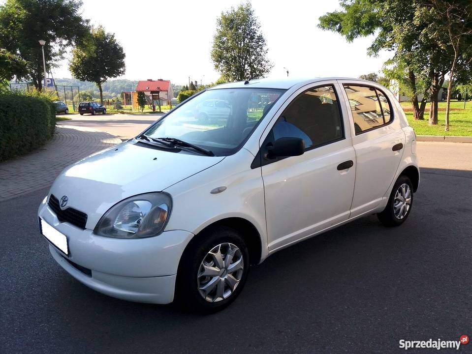 Toyota Yaris 10 Biała Perła 2003 Motoryzacja
