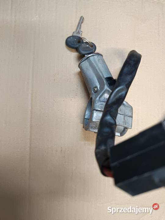 Stacyjka FIAT 126P NOWY Łańcut