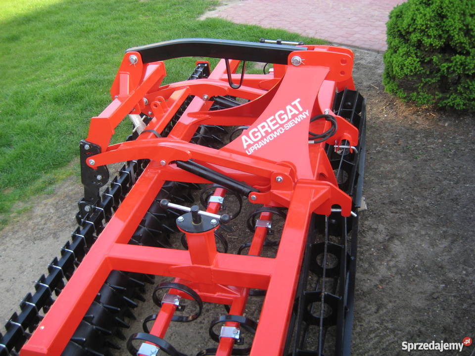 Agregat uprawowo siewny 25m 27m 30m Maszyny rolnicze