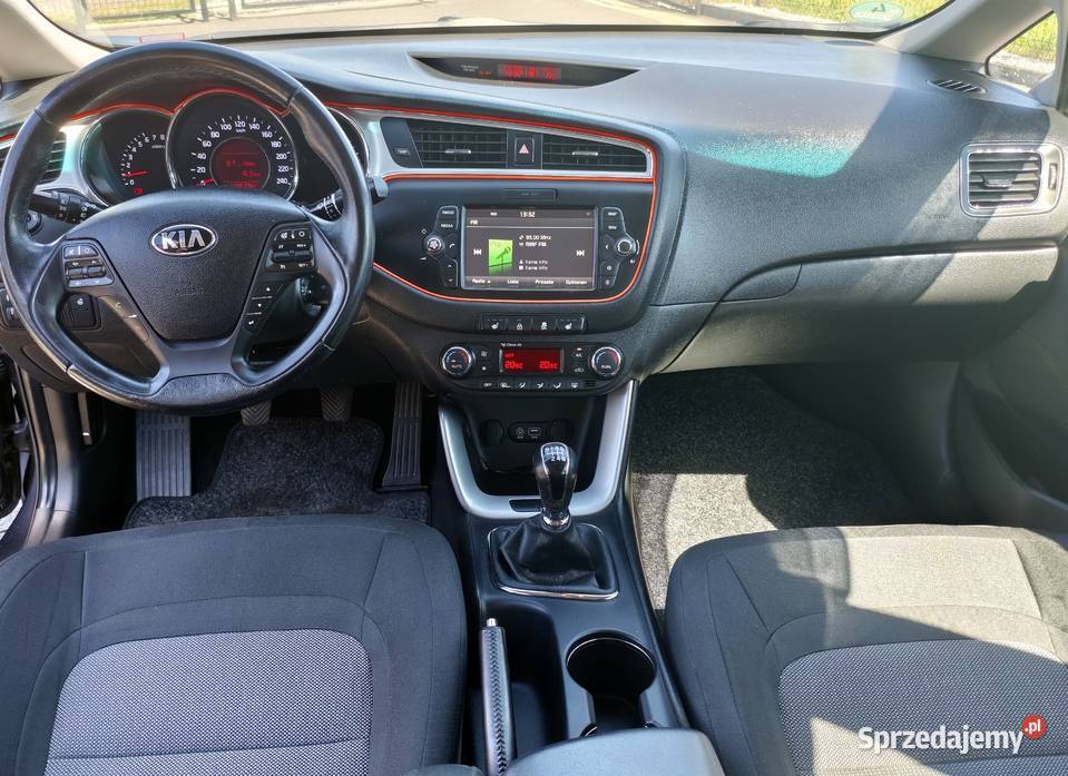 Kia Ceed 14 benzyna bogato wyposażona Wola