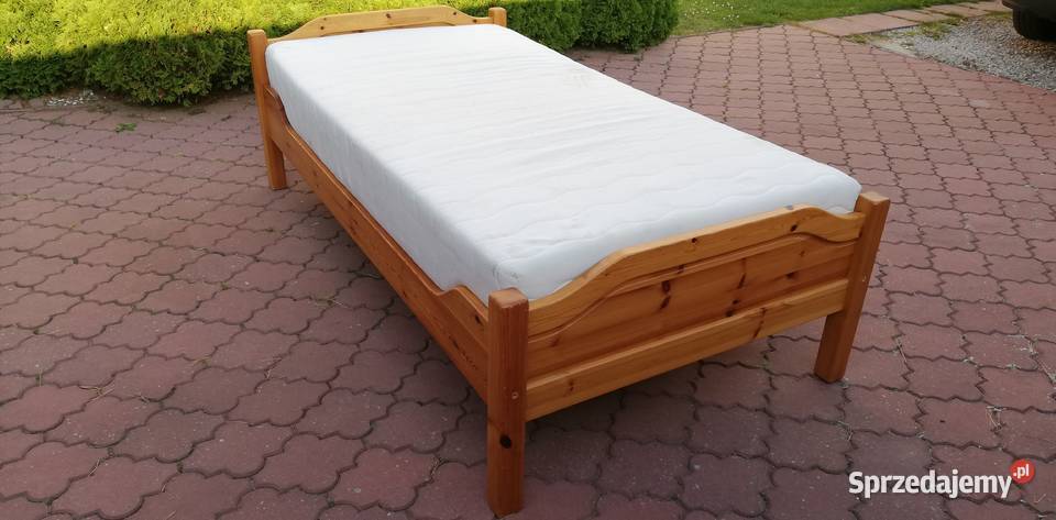 Łóżko 100 x 200 drewniane sosnowe materac stelaż Garwolin sprzedam