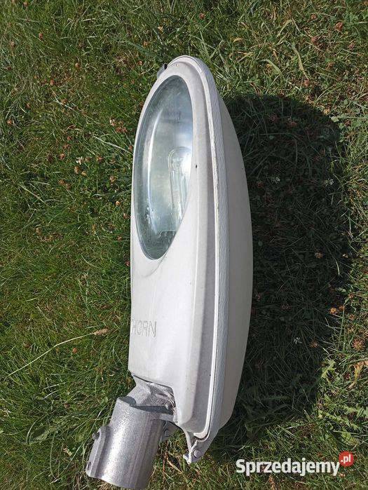 Lampa latarnia uliczna oprawa THORN drogowa podkarpackie Jasło