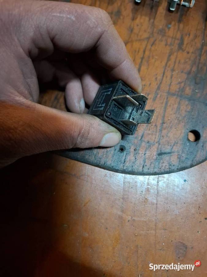 Przekaźnik TYCO V23134J59X4314 4 PIN Mazda 6 CX5 Przyborów sprzedam