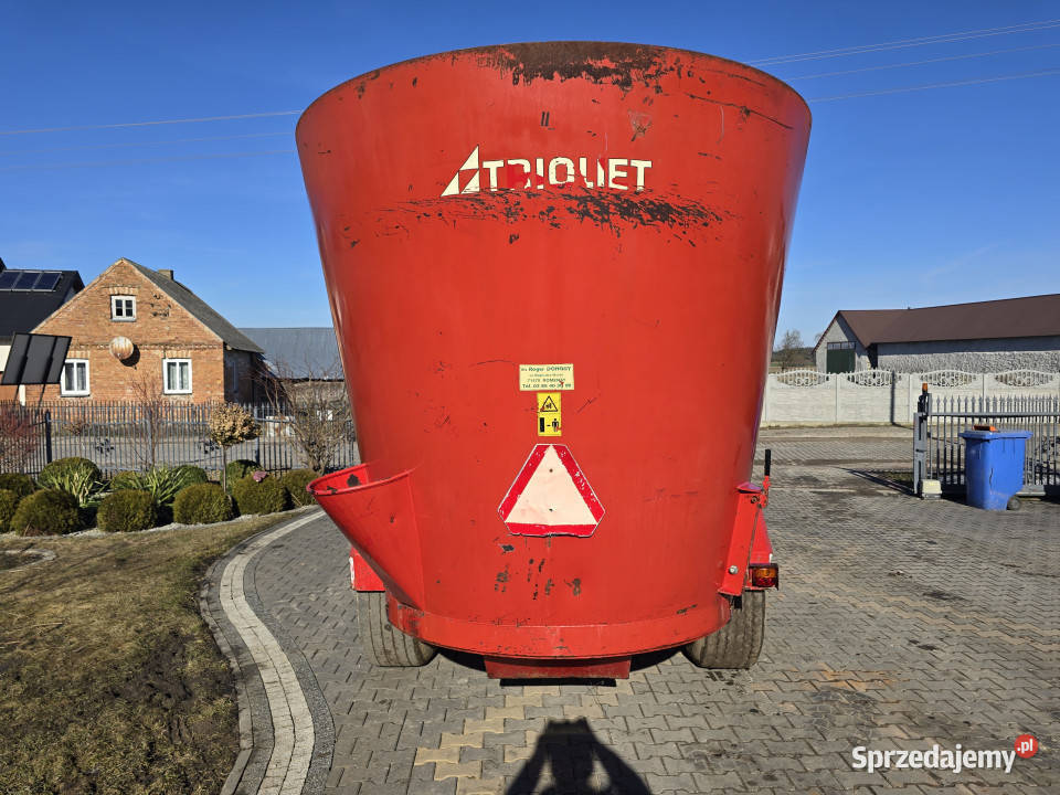 Wóz paszowy TRIOLIET SOLOMIX 21400 14 m3 niski Wizna sprzedam