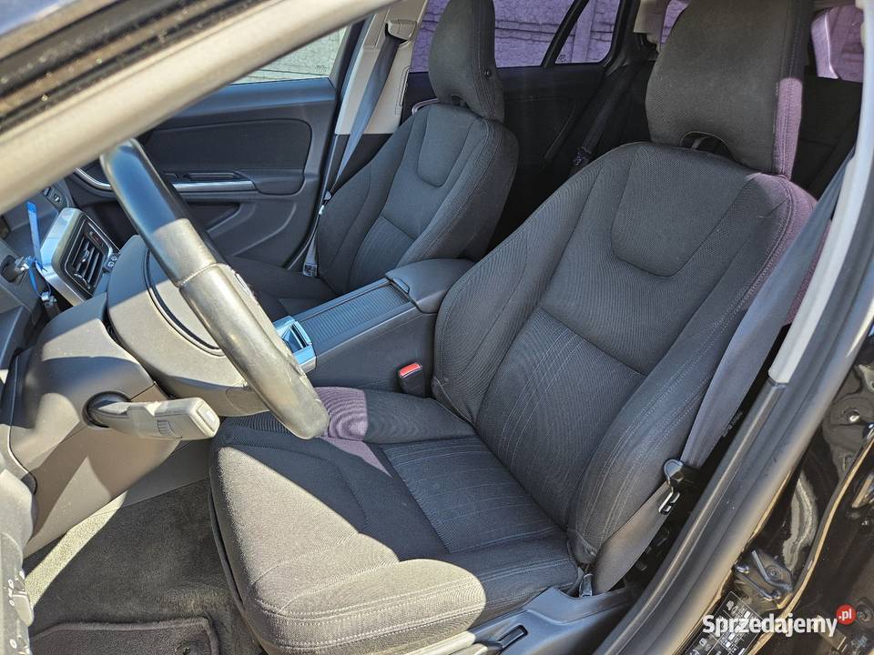 Volvo V60 16TB T4 180 Klimatronik Parktronik