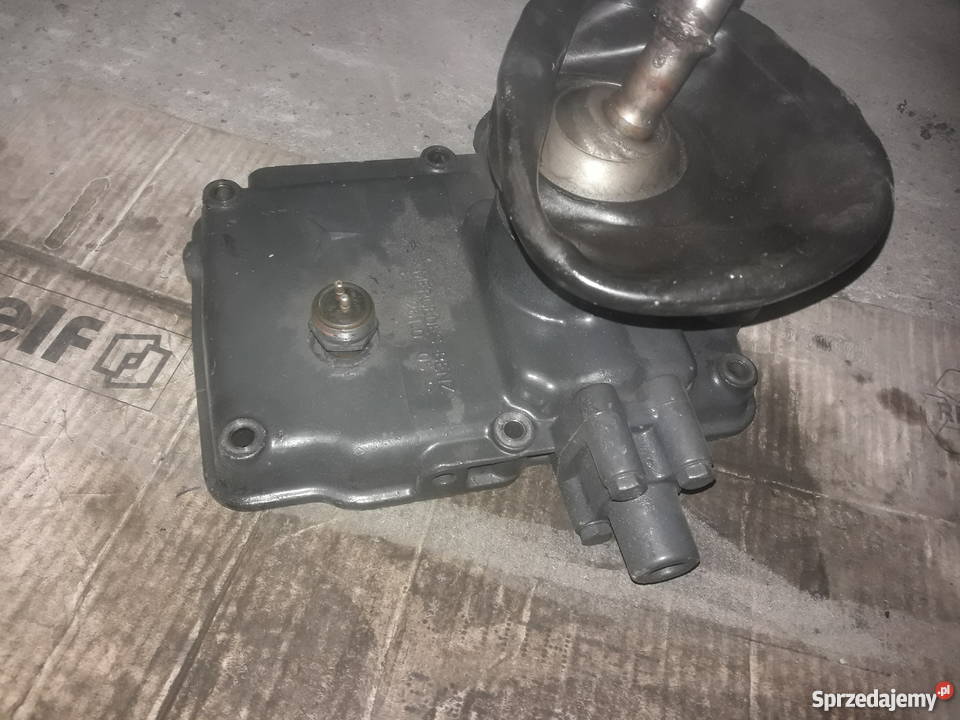 pokrywa skrzyni biegów wybierak mercede 609 709 ciężarowe Części śląskie Częstochowa