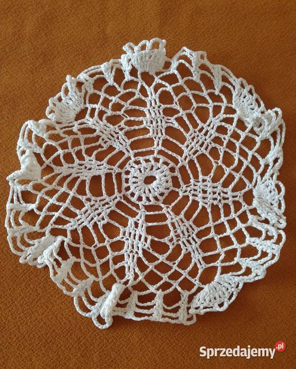 Serwetka szydełkowa z białych niciRękodzieło Łódź sprzedam