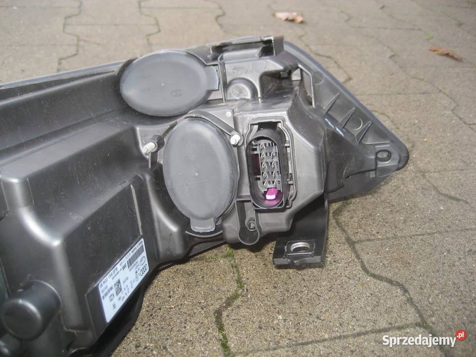 AUDI Q3 1115r 8U0 LAMPA PRZÓD PRAWA ZWYKŁA wielkopolskie