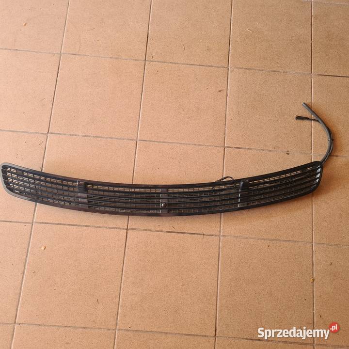 Mercedes w211 wlot kratka maski srebrny i czarny lubelskie Lublin