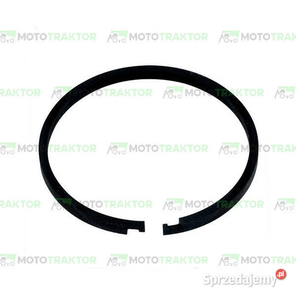 PIERSCIEŃ MASSEY FERGUSON 186581M1 Massey Ferguson Łążynek