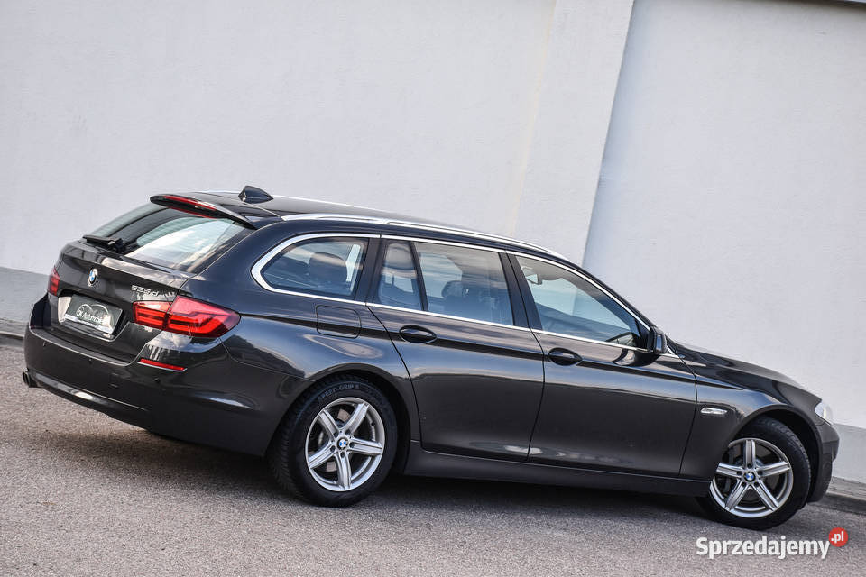 BMW Seria 5 525d Touring SportAut Luxury Line klimatyzacja Gdańsk