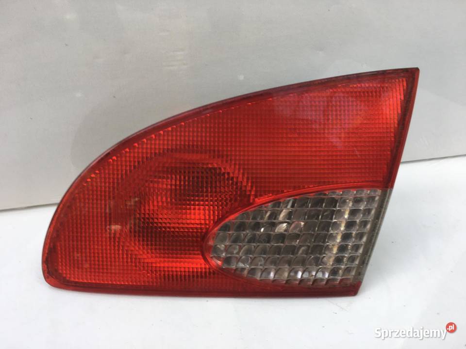 TOYOTA AVENSIS T22 LEWA LAMPA W KLAPĘ
