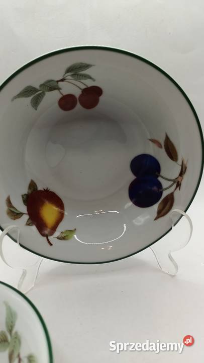 Talerze Royal Worcester owocowa seria Zamość