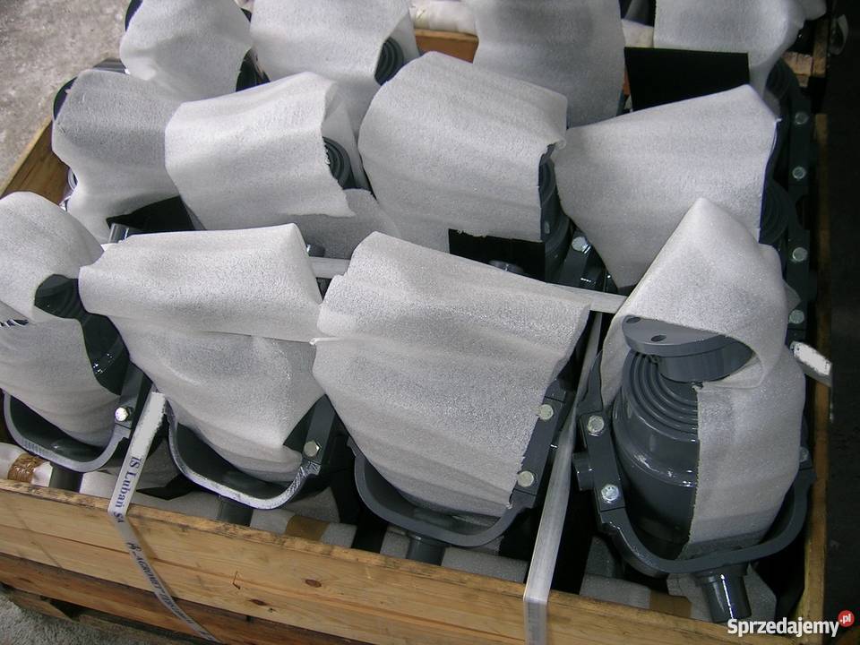 Siłownik wywrotu 581skok 1700mmz kołyską i Brzozówka