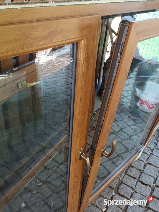 Sprzedam okna kolor jasny dąb