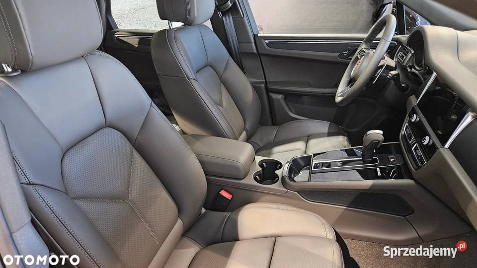 Porsche Macan Salon Polska faktura vat23 Warszawa