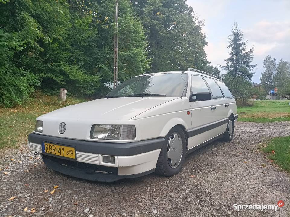 Volkswagen Passat 18 zółte tablice Blizne