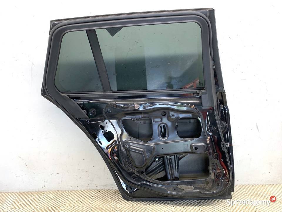 DRZWI LEWY TYŁ BMW F11 Kombi 0917