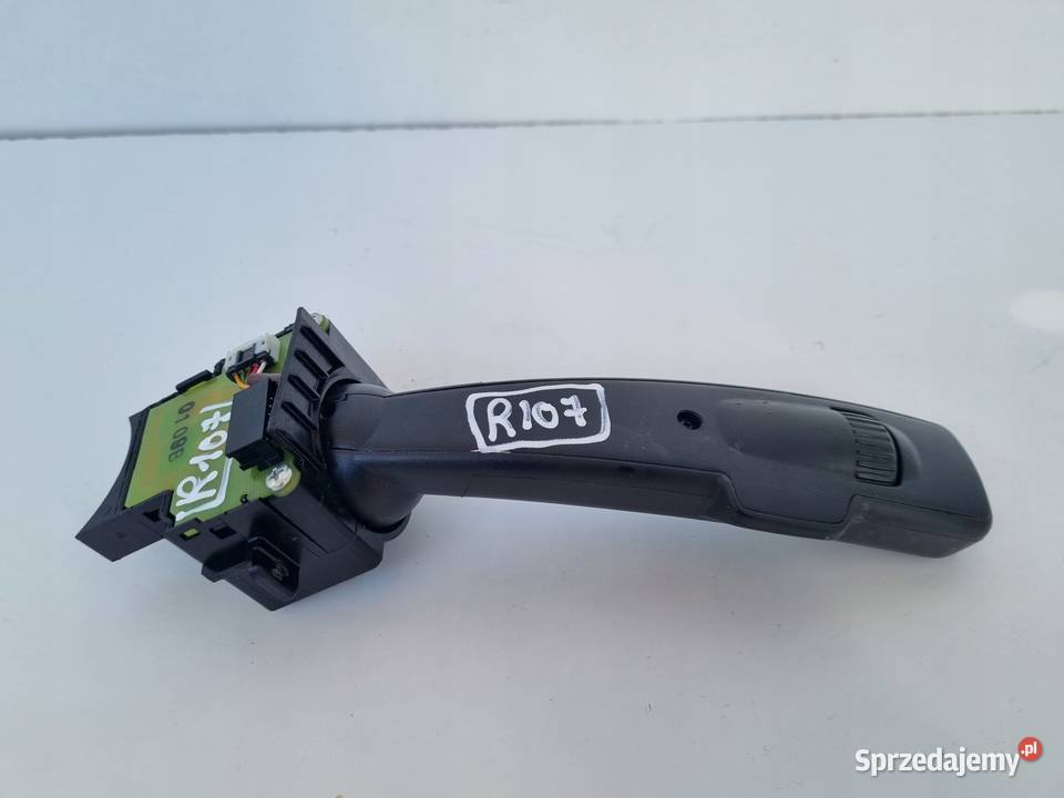 Volvo V70 III XC70 II III MANETKA WYCIERACZEK