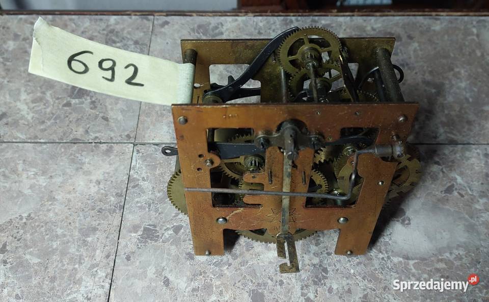 692 Mechanizm starego zegara ściennego Junghans Tczew
