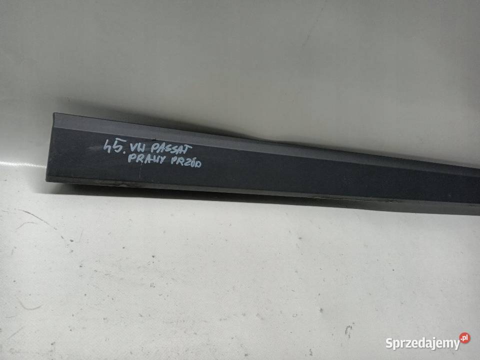 LISTWA DRZWI PRAWY PRZÓD PRZEDNIA VW PASSAT B8