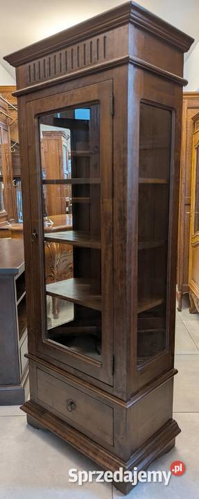 Nieduża witryna serwantka kolonialnasklep Dąbrowa Górnicza