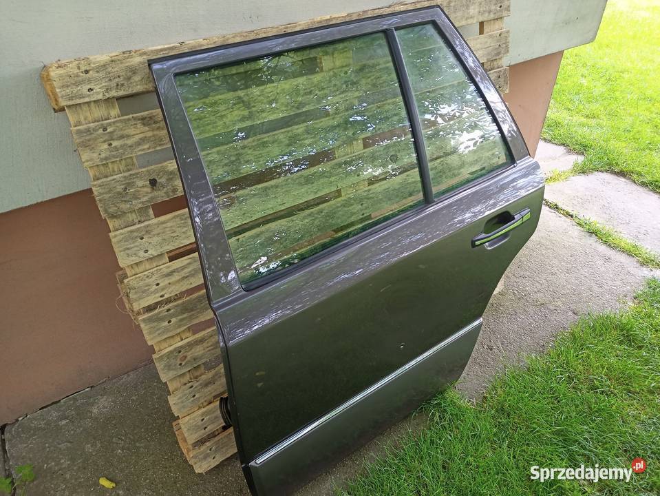 Mercedes W124 TE kombi drzwi lewe tył tylne osobowe łódzkie Sieradz