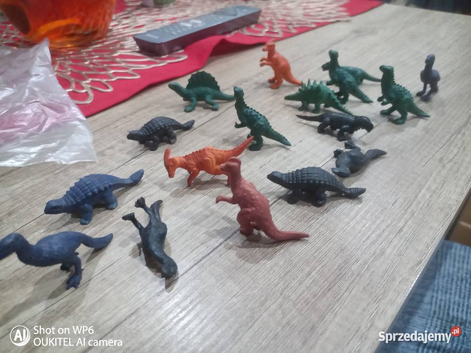 Dinozaury mini figurki 40 sztuk Figurki Błaszki
