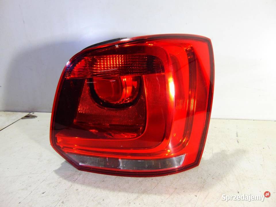 LAMPA PRAWA TYLNA TYŁ POLO V 6R 6R0945096G osobowe