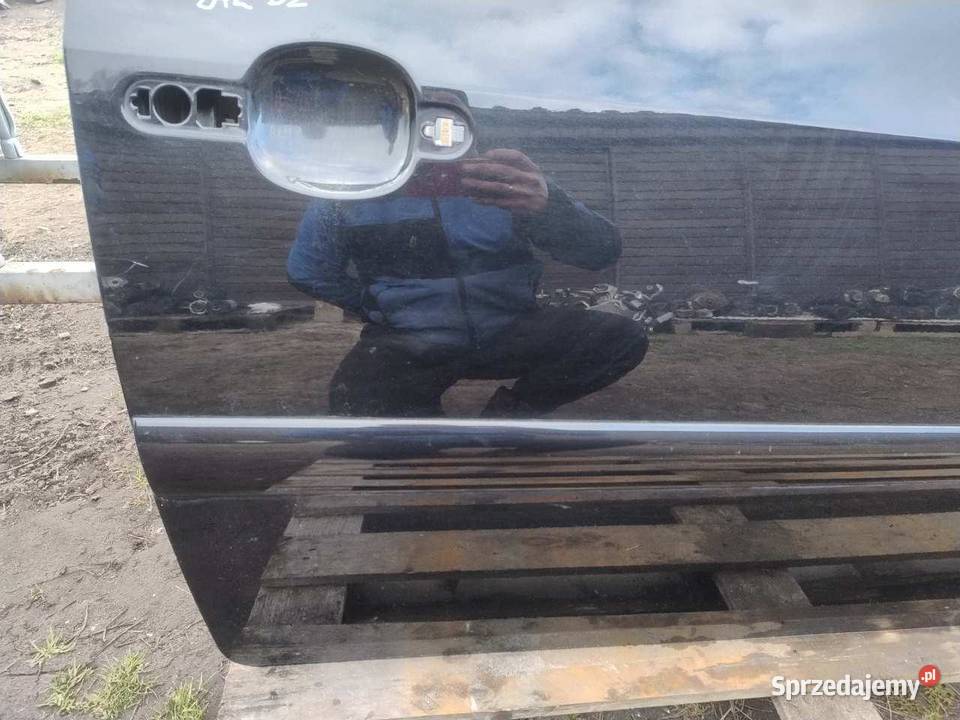 DRZWI PRAWY PRZÓD D2 FORD FIESTA MK6 3D osobowe wielkopolskie