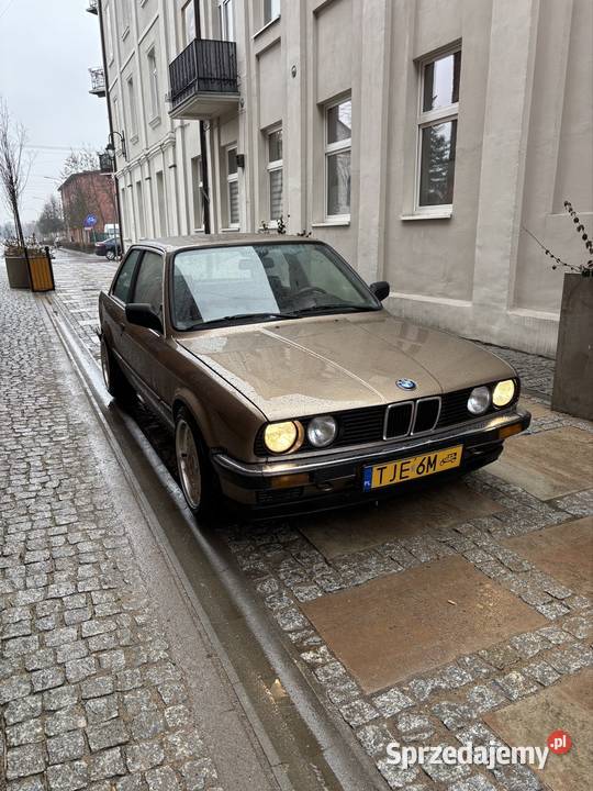 Bmw e30 manualna Szadek