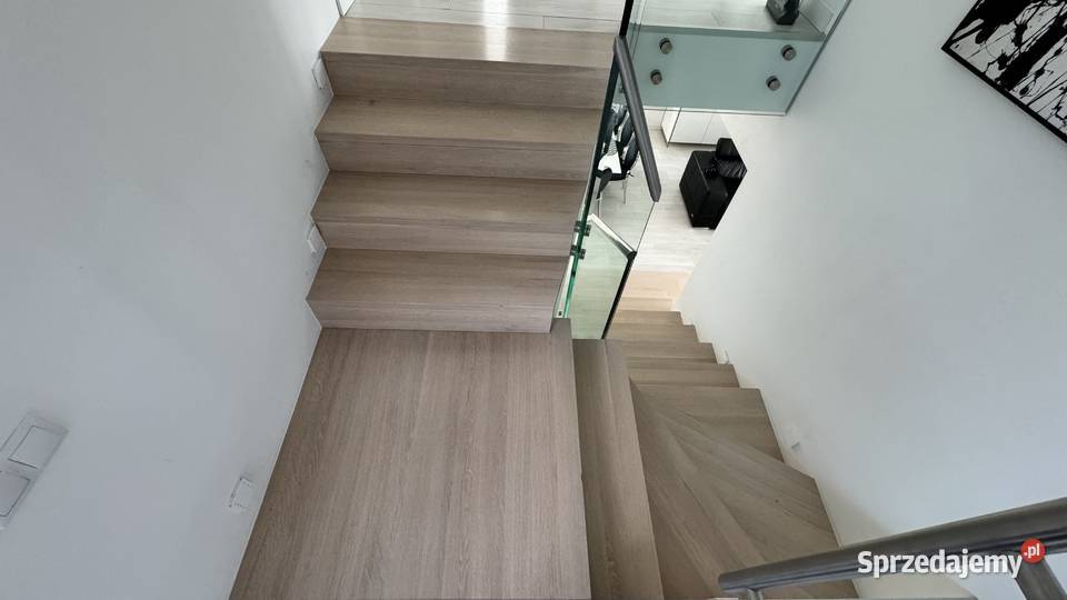 PIĘKNE DREWNIANE SCHODY DYWANOWE szerokie Poznań