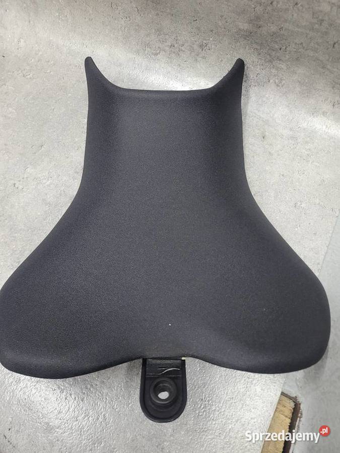 SUZUKI GSX8R GSX 8 R OEM SIEDZENIE KANAPA FOTEL