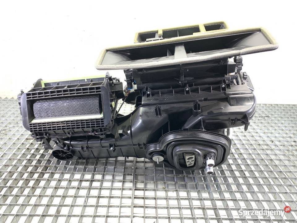 NAGRZEWNICA KOMPLETNA KOMBAJN AUDI Q3 II osobowe
