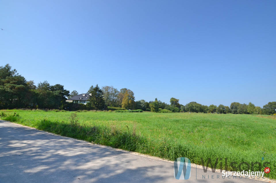 Grunt Łomianki Dziekanów Polski 1800m2