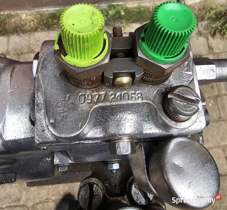 Sprzedam pompę wtryskową do Ursusa C330 Napęd 2x4 Mokra Prawa
