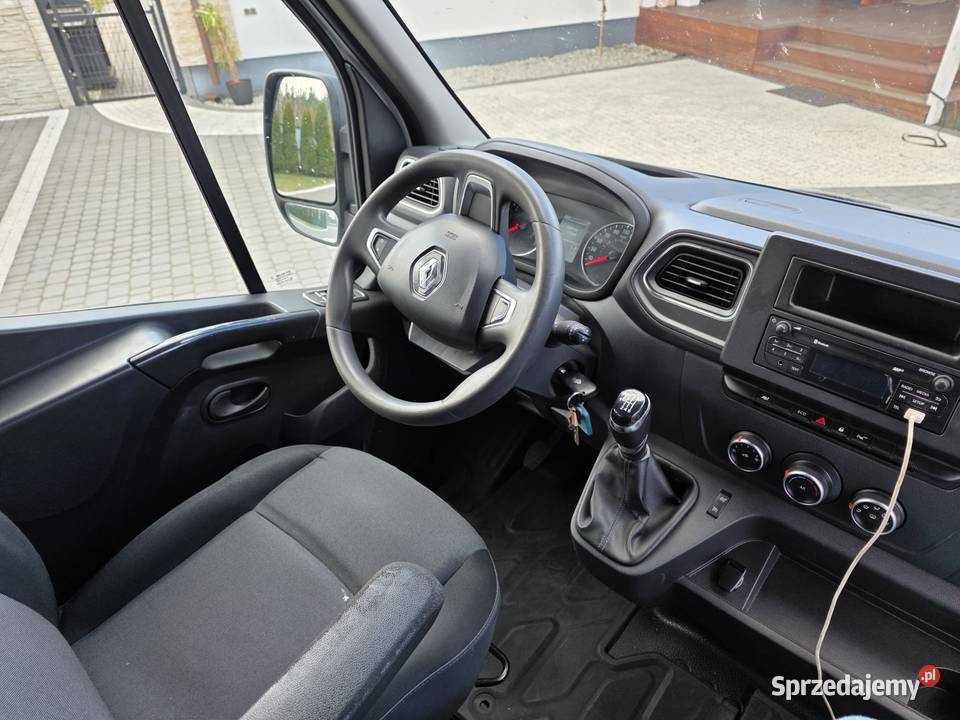 Renault Master 7 osobowy 2019 Karsin