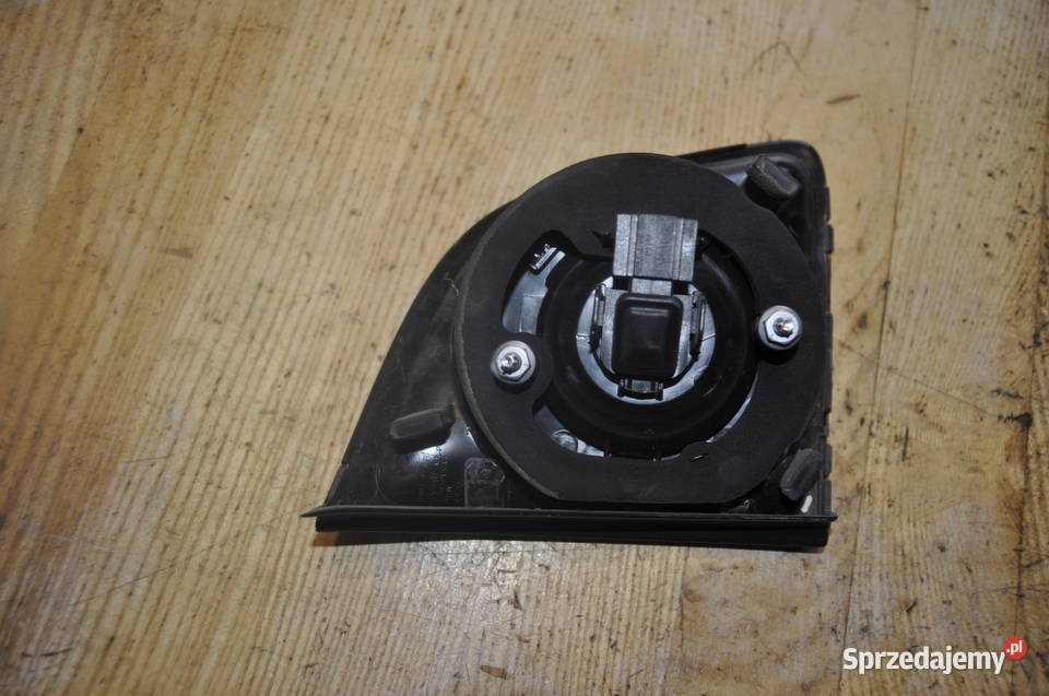 Lampa Tylna Lewa prawa w klapę VW Golf V Plus Sierakowice