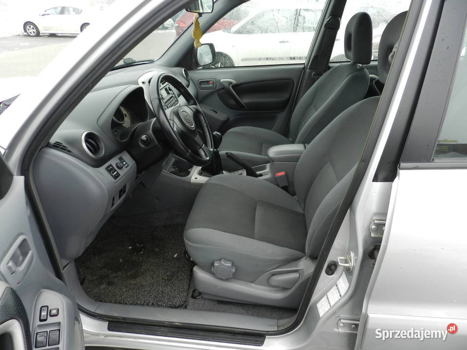 Toyota RAV4 5 drzwi klima hak 4x4 radio Olsztyn