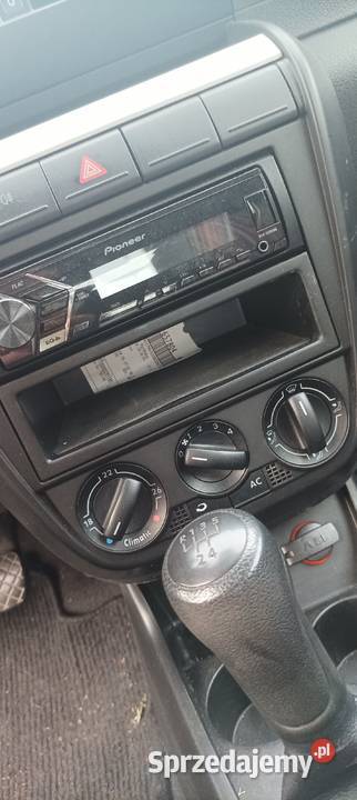 VW Fox 2010 12b klima el szyby 160tkm Rok produkcji 2010