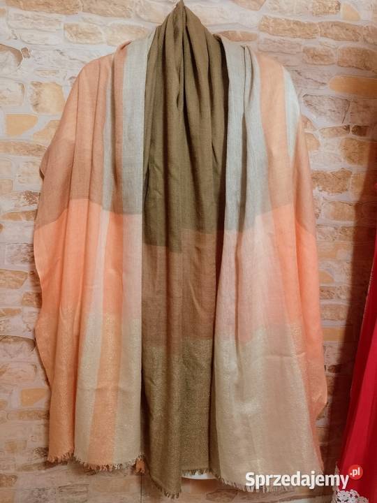 Duża chusta oversize ze złotą nitką z Madrytu Kraków