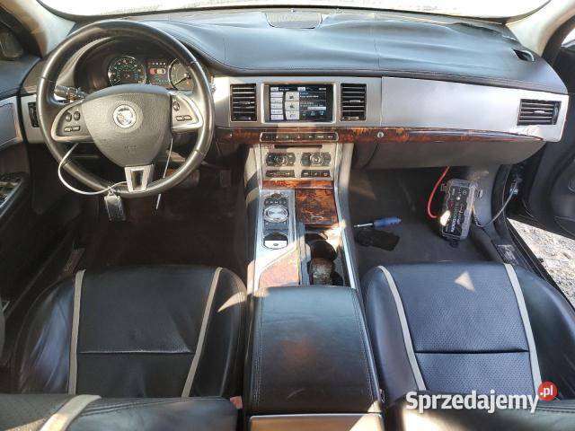 JAGUAR XF produkcji 2012 z USA Warszawa
