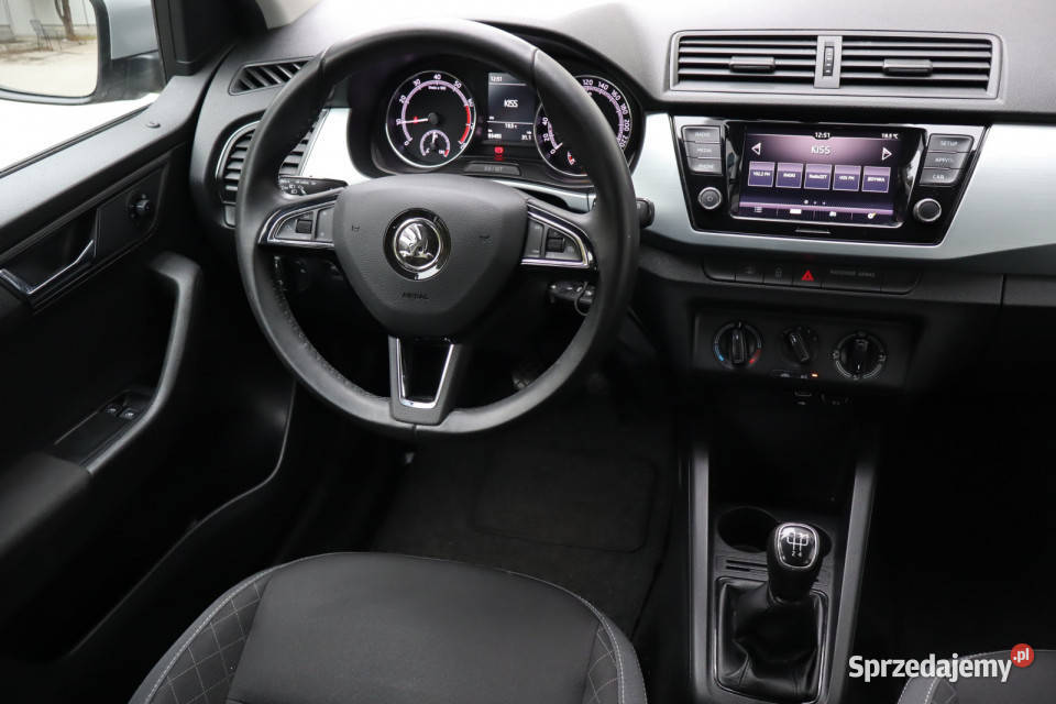 Skoda Fabia 10 TSI światła do jazdy dziennej