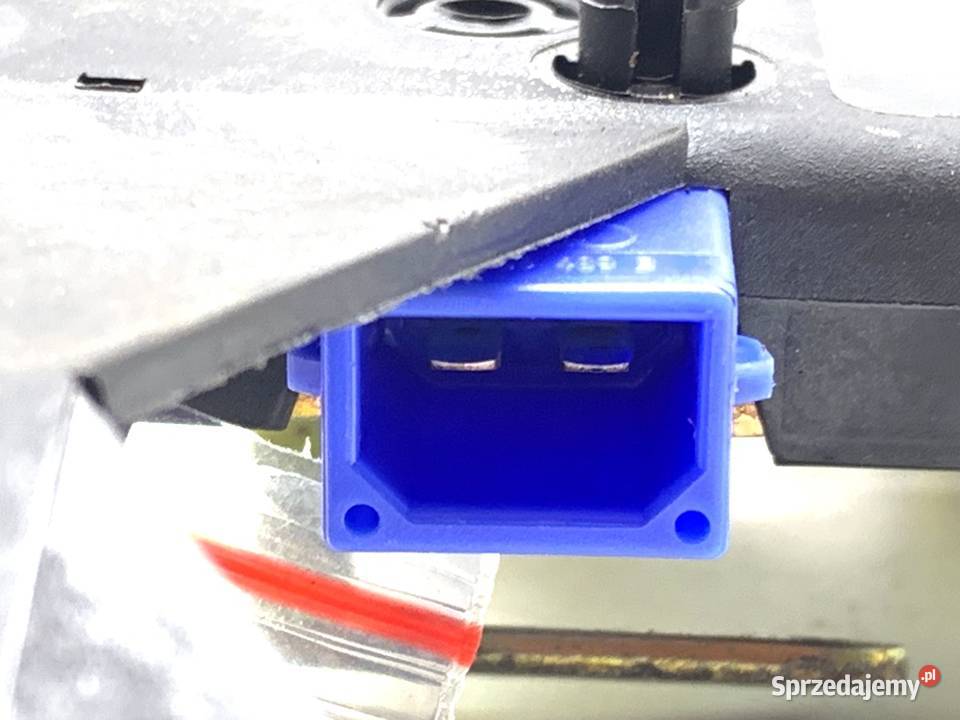 ZAMEK KLAPY TYŁ AUDI A4 B6 SedanLimuzyna