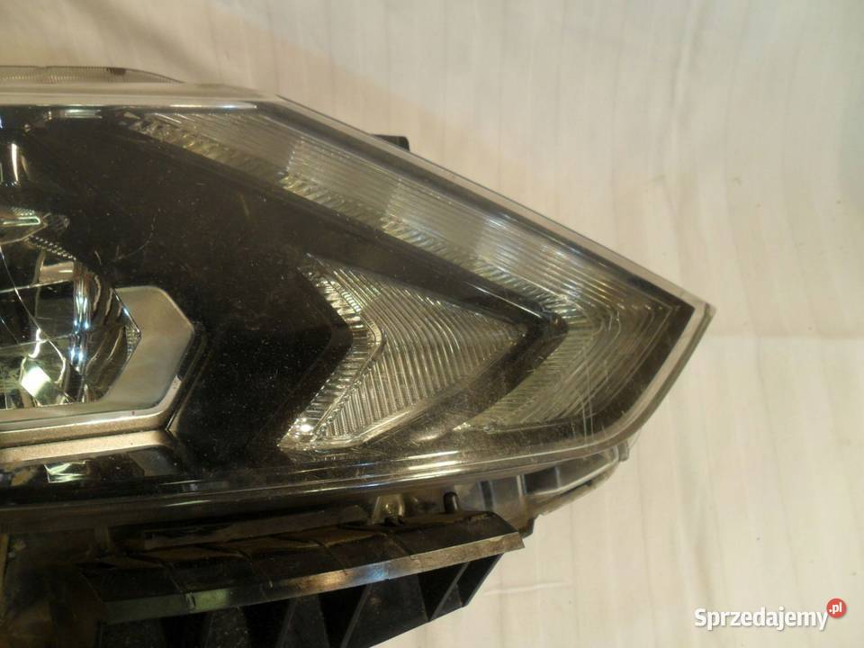 Lampa Przednia Prawa Nissan Qashqai II J11 full Nowy Tomyśl sprzedam